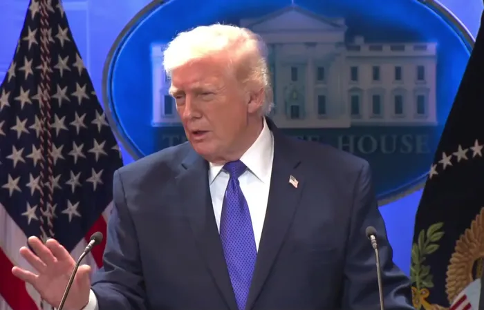 Trump torches reporter over Clueless Hakeem Jeffries
