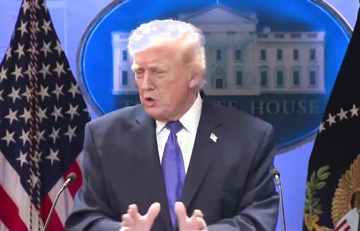 Trump torches reporter over Clueless Hakeem Jeffries