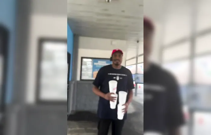 Sonic employee tells off rude customer and it's awesome