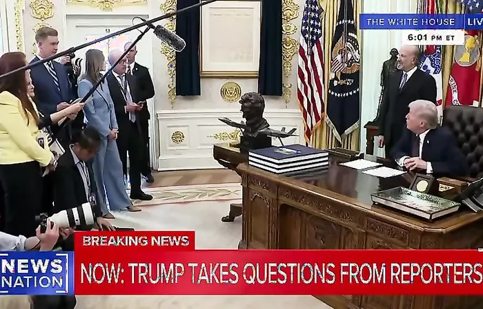 Trump makes reporters look dumber than usual after clueless question