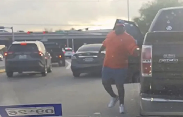 Houston man pulls a machete on a woman