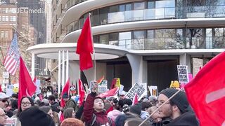 No Kings protesters waving COMMUNIST flags seems a bit hypocritical