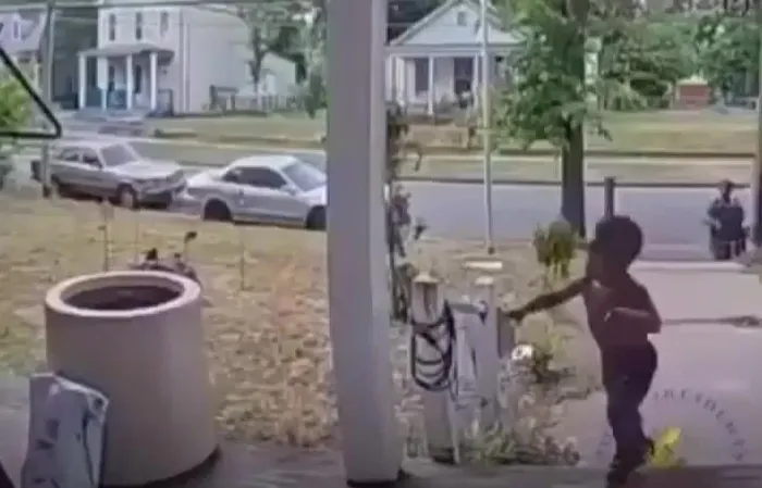 Mom caught raising a toddler porch pirate on door cam