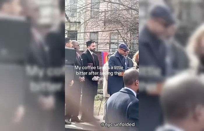 New Yorker heckles Zohran Mamdani to his face