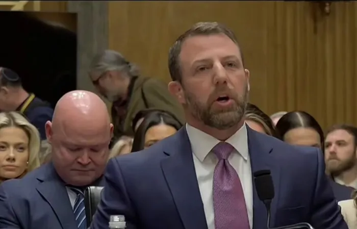 Markwayne Mullin puts goofy Rand Paul in his place