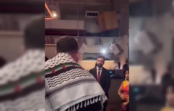Mamdani gets accosted in public, has nothing to say