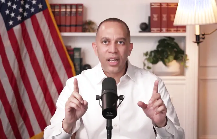 Hakeem Jeffries accidentally implies Democrats cheat in elections