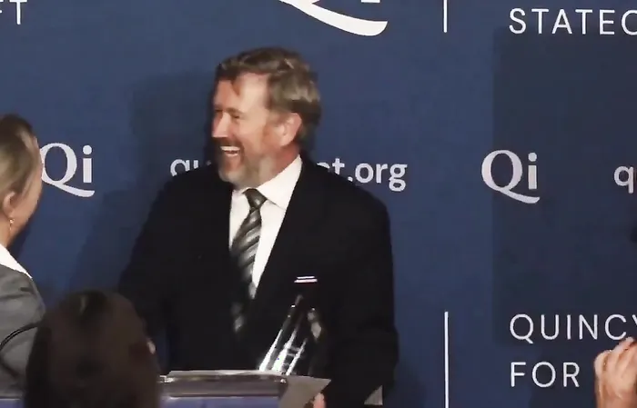 Did Massie accept an award linked to an Iranian lobbyist?