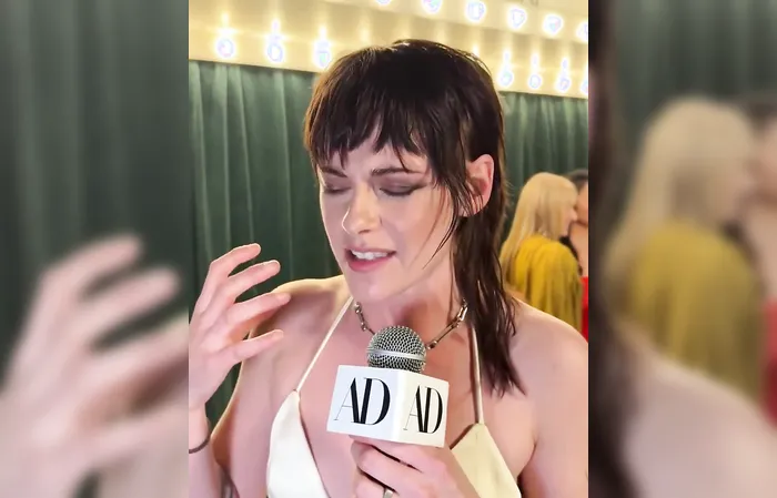 Actress Kristen Stewart says the dumbest thing ever