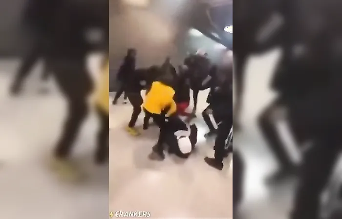 One guy takes on a mob of thugs