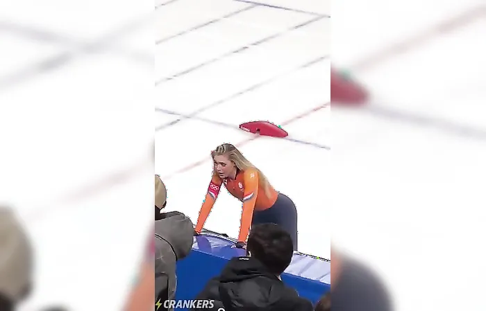 Olympic ice skater is THICC in all the right places