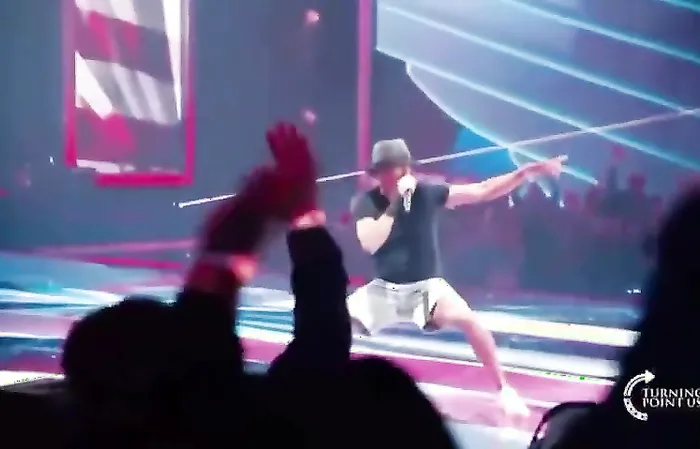 Kid Rock lip synced and got busted for it