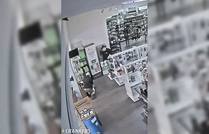 Watch this moron try to rob a store and FAIL