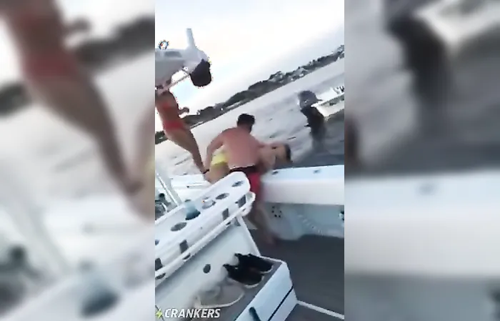 Karen and her friend go overboard, No one ruins the trip!