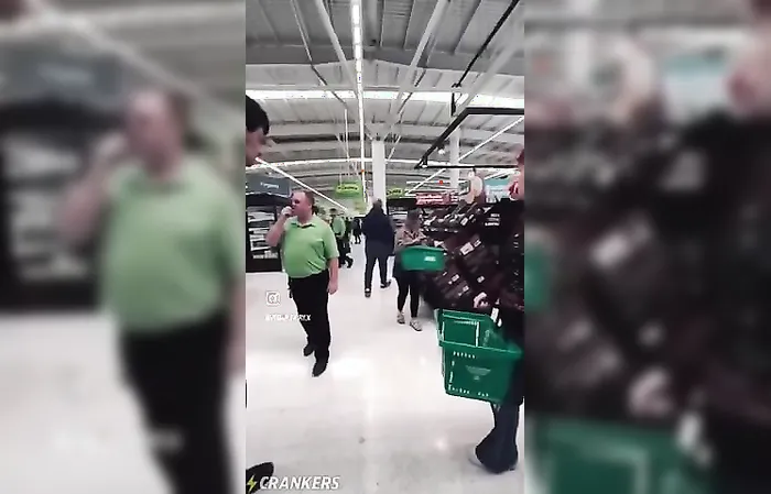 Clown World ™ ???? - Shopper loses patience and snatches megaphone from vegan activist dur...