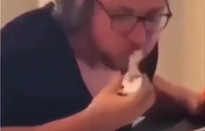 internet hall of fame - Co worker steals food and gets what he deserves