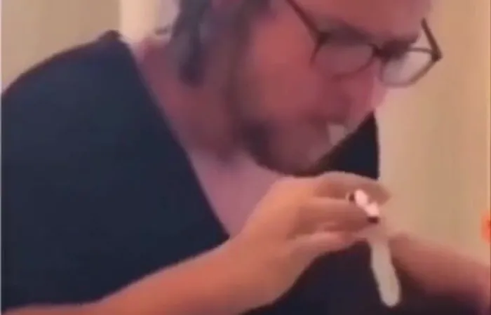 internet hall of fame - Co worker steals food and gets what he deserves