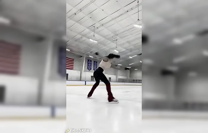 Ice Skater women always have hot bods, never fatties