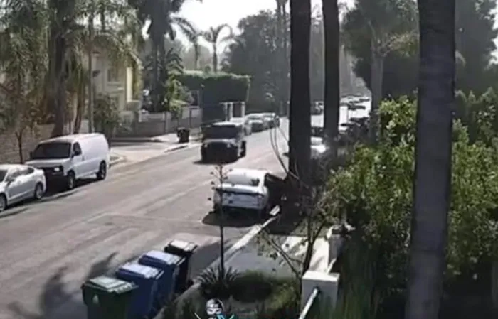 Angry mother SLAMS CAR into thieves who tried robbing her house