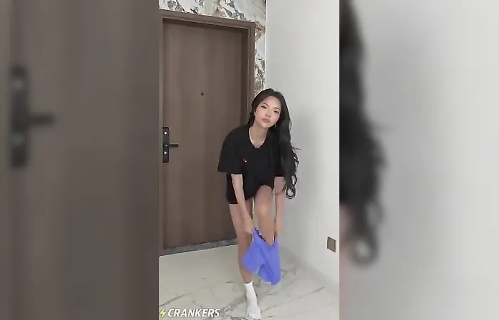 Excuse me, which outfit do you like the best?