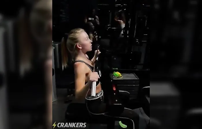 Sydney Sweeney working out