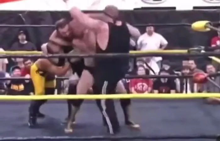 tribal chief ☝???????? - If wrestling is fake, then explain this ????