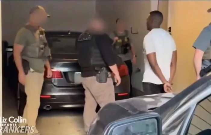 @Chicago1Ray ???????? - ???? Sheriff Lyle Burton got a letter from Keith Ellison, telling him not to cooperate with ICE .... he ignored it Anything we can do to make