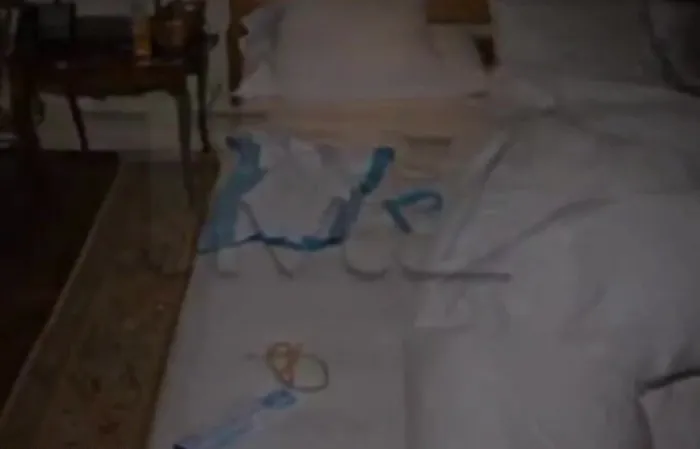 Matt Wallace - PAY CLOSE ATTENTION TO THESE PHOTOS FROM MICHAEL JACKSON’S HOUSE RIGHT AFTER HE DIED‼️ Anyone who still believes the story they are telling us is extremely naive…