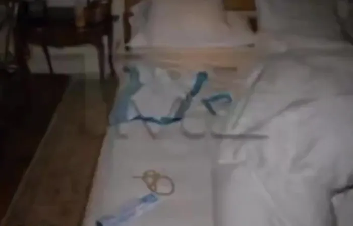 Matt Wallace - PAY CLOSE ATTENTION TO THESE PHOTOS FROM MICHAEL JACKSON’S HOUSE RIGHT AFTER HE DIED‼️ Anyone who still believes the story they are telling us is extremely naive…