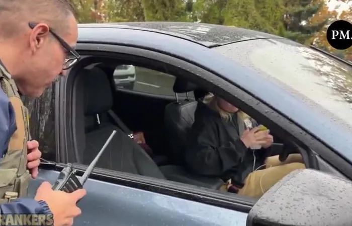 Portland's Crying Karen freaks out after getting BUSTED impeding ICE