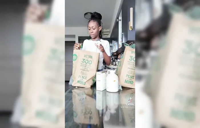 Woman demands "Mr. Trump" release the food stamps