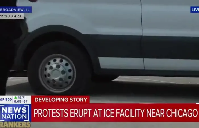 Leftists slash ICE tires during clash in Chicago