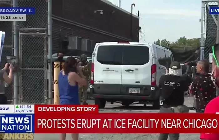 Leftists slash ICE tires during clash in Chicago