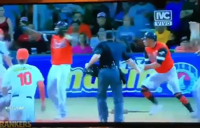 Now THAT is a baseBRAWL