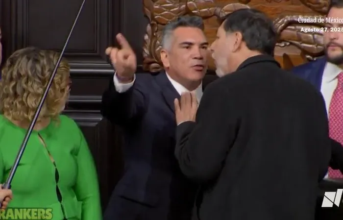 Senators erupt into shoving match over Trump's cartel war