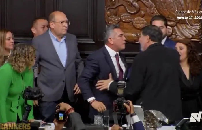 Senators erupt into shoving match over Trump's cartel war