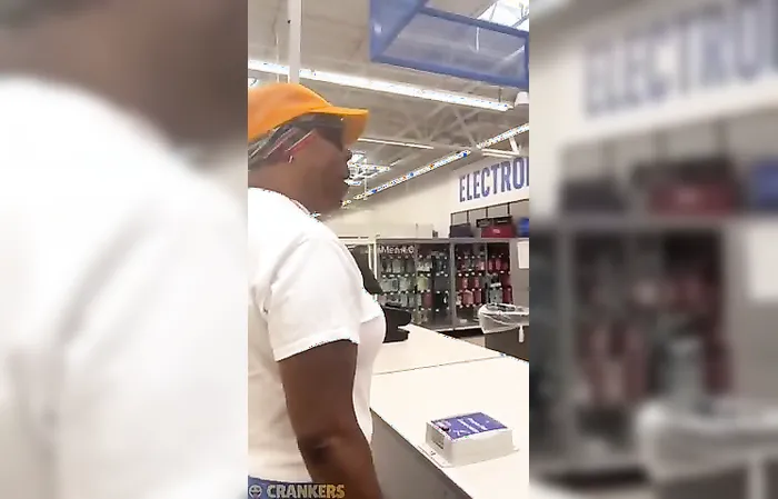 Walmart Karen harasses worker. Leave that guy alone!