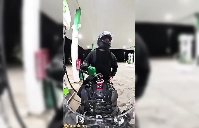 Chick crashes out when dude rejects her