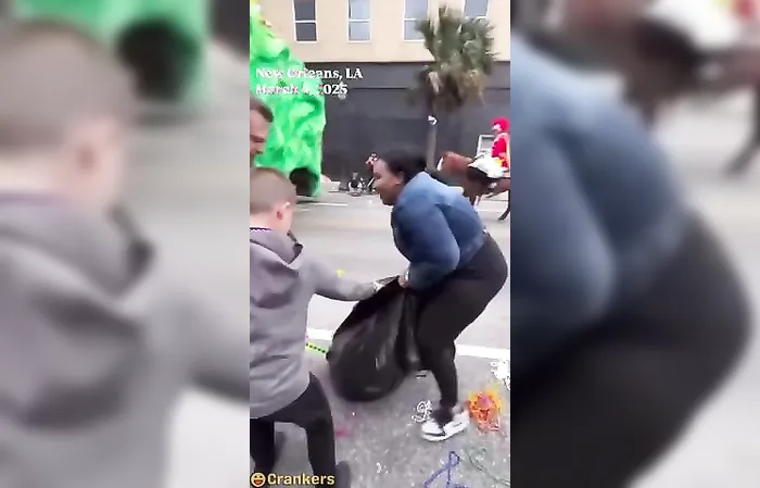 Lady snatched a bag of toys from a little kid, SMDH