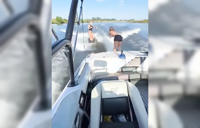 2 girls one boat