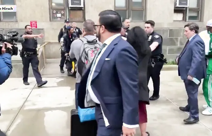 NY man with 18 prior arrests has now slashed two officers in a courthouse