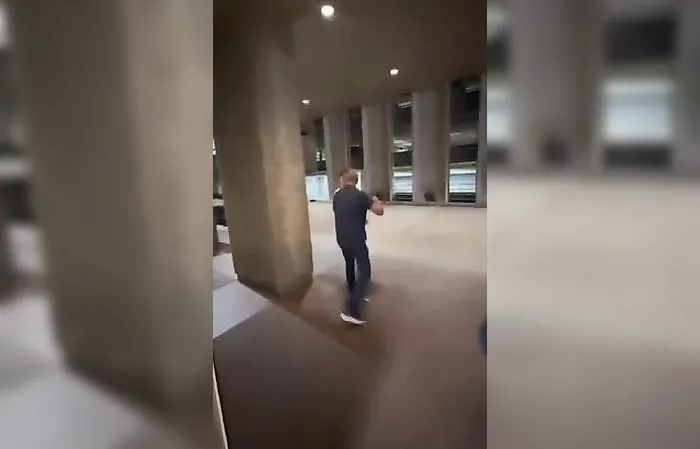 THE SOUND OF THE SLAP