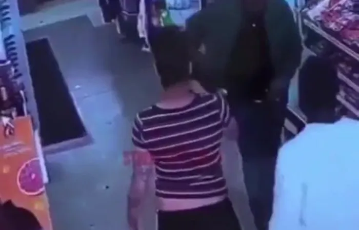 Dude slaps woman's butt, she comes back with boyfriend
