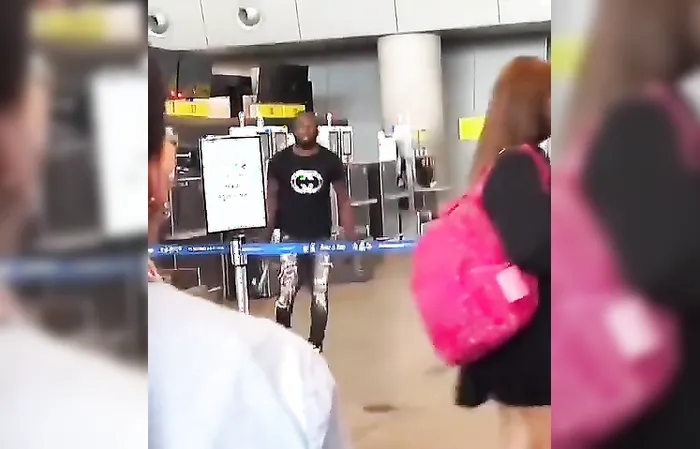 Dude with hammer smashes up airport