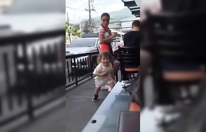 Hooters girl got a little surprise