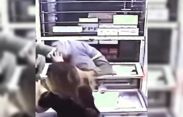 Fast food girl beats off thug robber