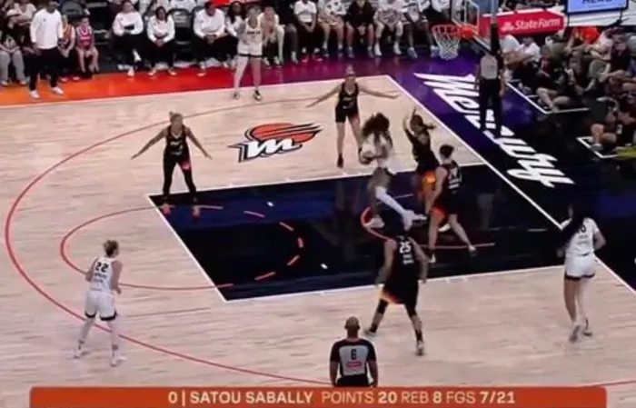 Angel Reese has lots of "ME-BOUNDS" because she can't make layups