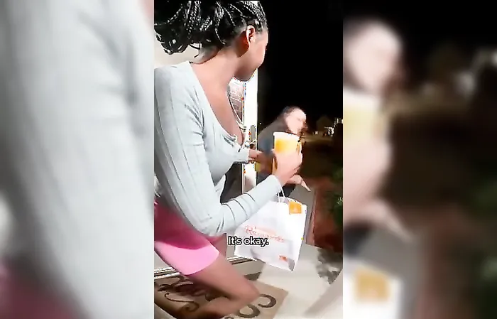 Delivery driver left nasty note, didn't realize woman was going to tip in cash