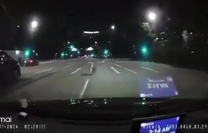 Crossing on a green light while on the phone was terrible idea