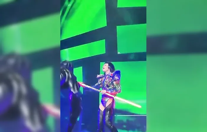 Katy Perry mocked for terrible performance